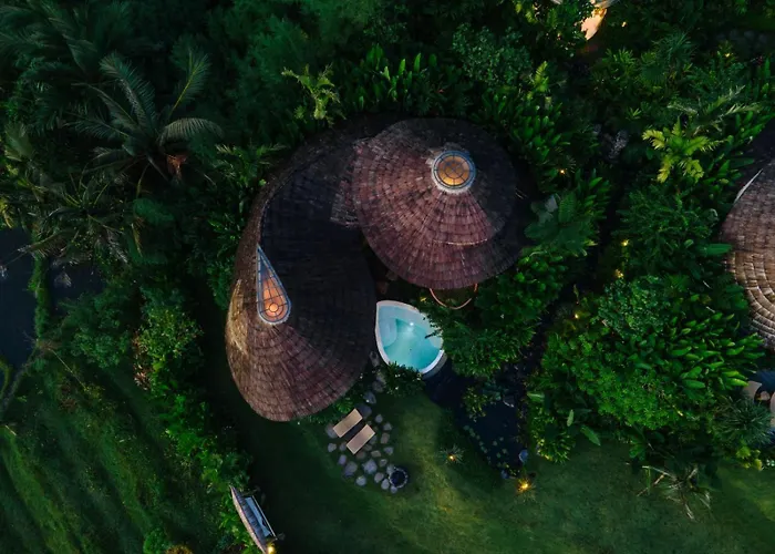 Earth Bali Luxury Bamboo Villa *