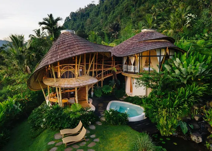 Earth Bali Luxury Bamboo Villa *